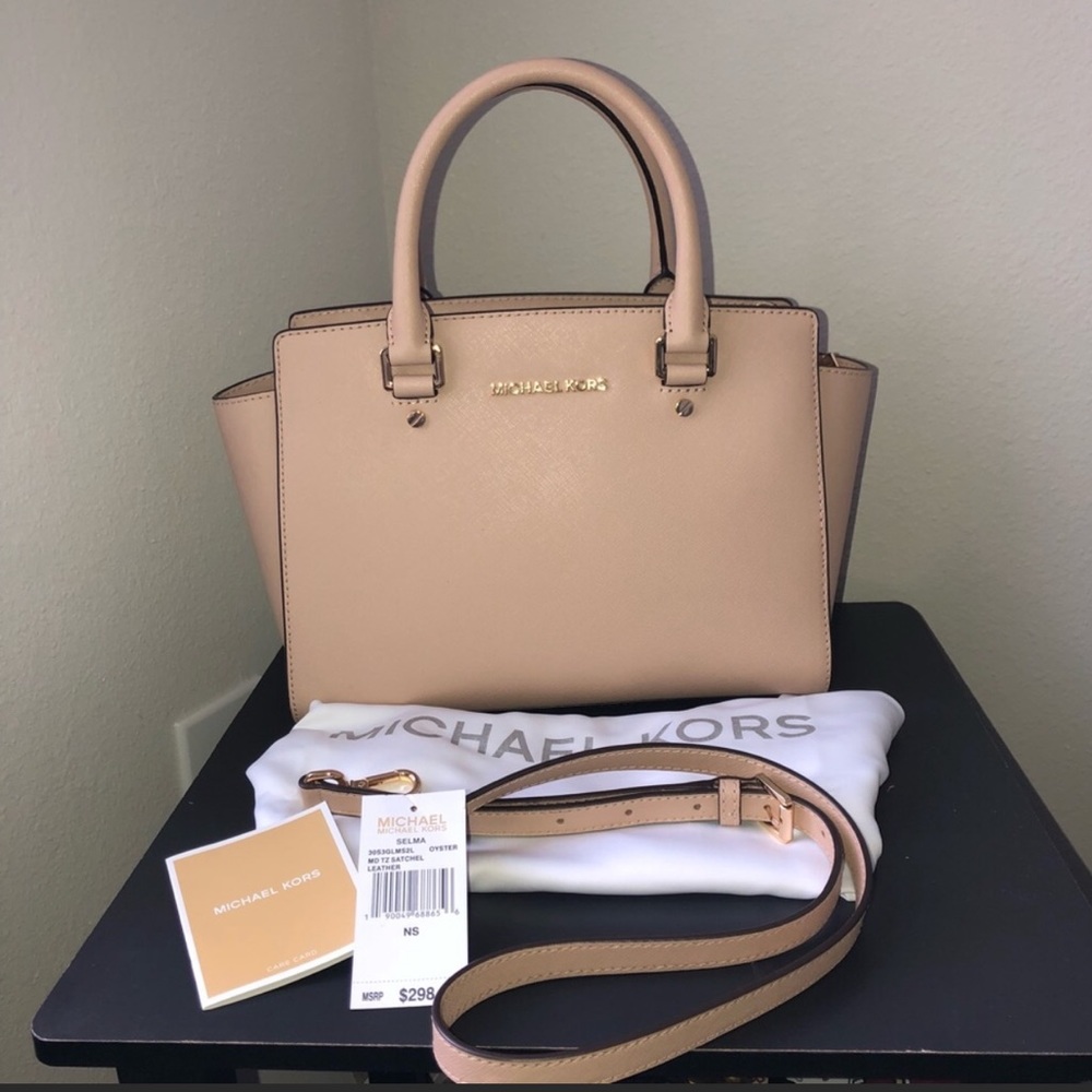 Michael Kors Selma Medium-Oyster